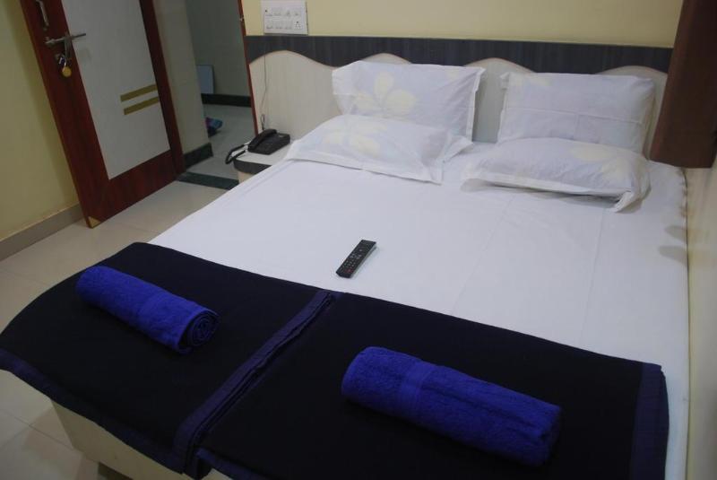 Photo of Hotel Disha Palace, 2-star hotel in Shirdi