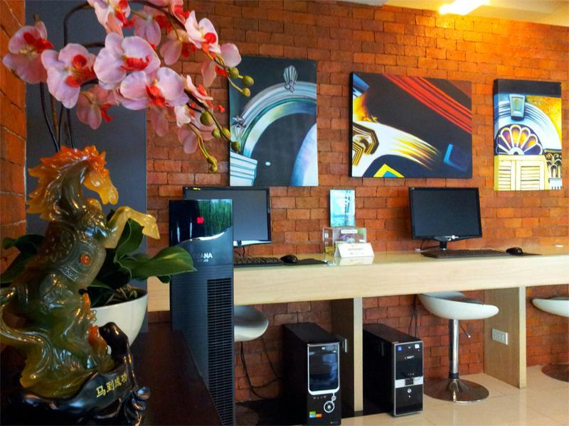 Photo of Chinotel, 2-star hotel in Phuket (and vicinity)