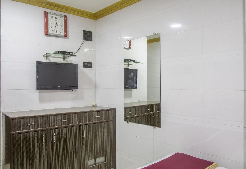 Photo of Relax Guest House, 3-star hotel in Mumbai (and vicinity)