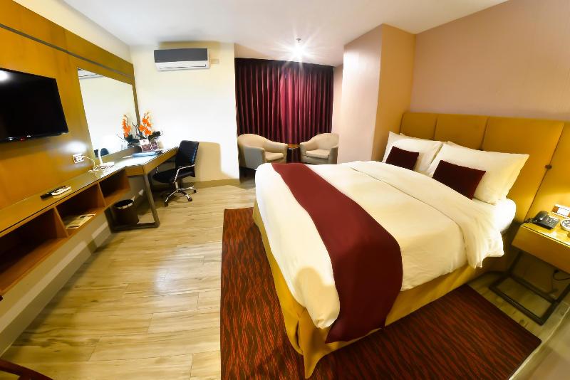 Photo of Ironwood Hotel, 3-star hotel in Downtown Tacloban