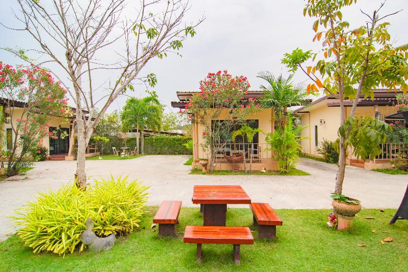 Photo of OYO 607 Nawang Resort, 2-star hotel in Hua Hin (and vicinity)