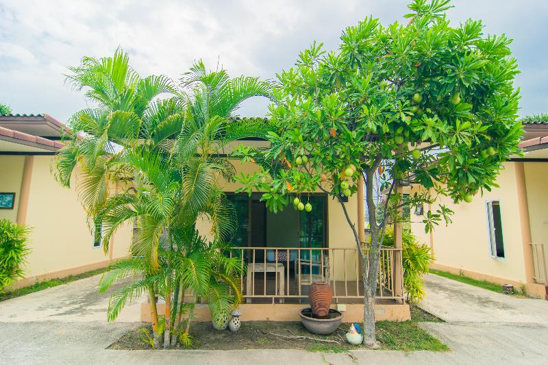 Photo of OYO 607 Nawang Resort, 2-star hotel in Hua Hin (and vicinity)