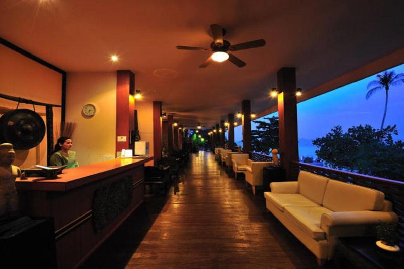 Photo of Koh Ngai Cliff Beach Resort, 3-star hotel in Ko Ngai