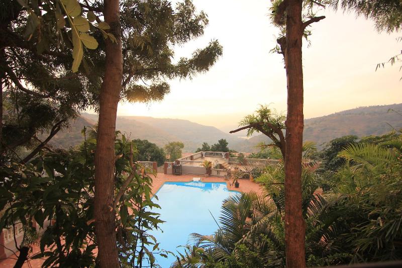 Photo of Mount View Executive  The Valley Resort, 3-star hotel in Mahabaleshwar (and vicinity)