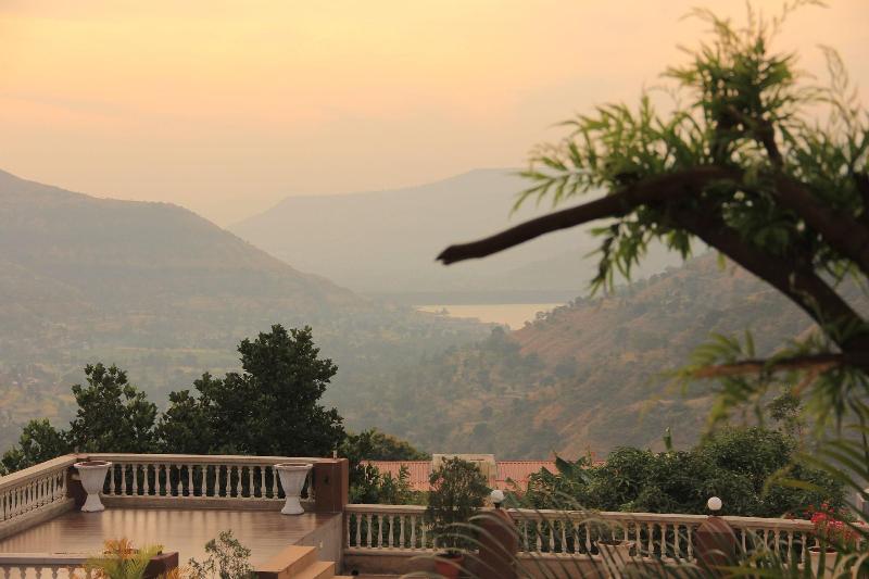 Photo of Mount View Executive  The Valley Resort, 3-star hotel in Mahabaleshwar (and vicinity)