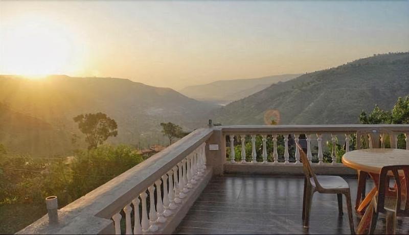 Photo of Mount View Executive  The Valley Resort, 3-star hotel in Mahabaleshwar (and vicinity)