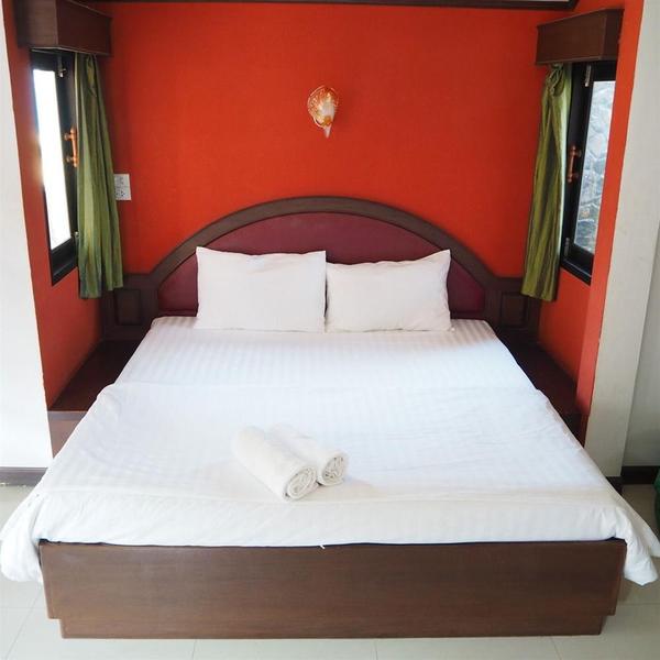 Photo of Needa Rock Resort, 3-star hotel in Khanom