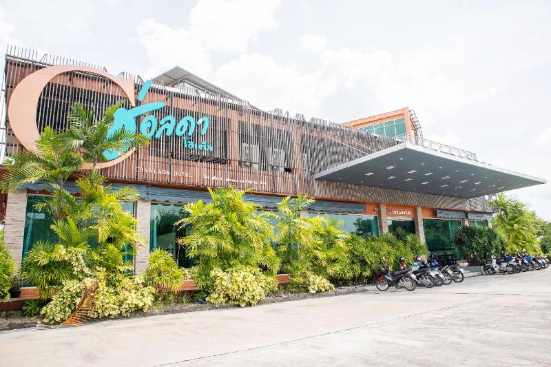 Photo of Chawlada Hotel, 3-star hotel in Nakhon Si Thammarat