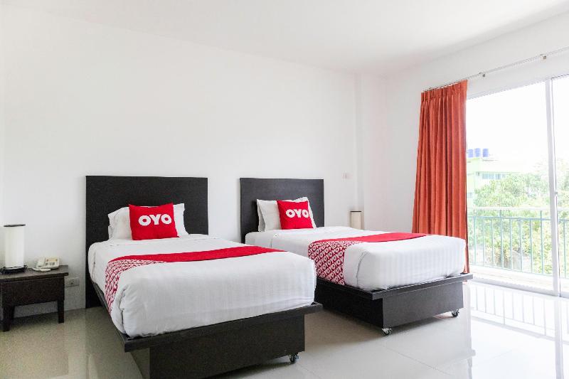 Photo of Chawlada Hotel, 3-star hotel in Nakhon Si Thammarat