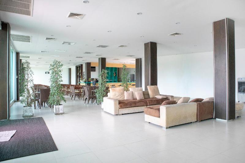 Photo of Chawlada Hotel, 3-star hotel in Nakhon Si Thammarat