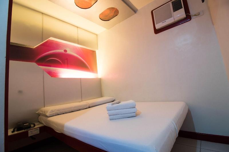 Photo of Astrotel Calamba, 3-star hotel in Calamba