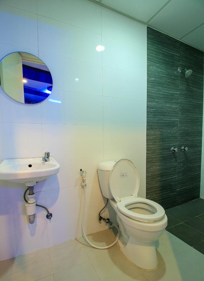 Photo of Astrotel Calamba, 3-star hotel in Calamba