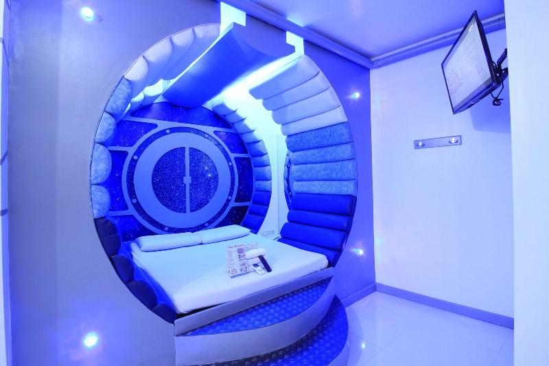 Photo of Astrotel Calamba, 3-star hotel in Calamba