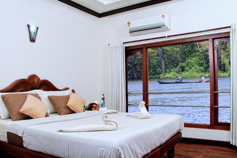 Photo of Cosy Houseboats, 3-star hotel in Alappuzha