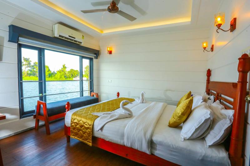 Photo of Cosy Houseboats, 3-star hotel in Alappuzha