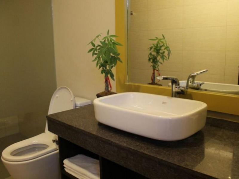 Photo of Top Star Hotel, 3-star hotel in Cabanatuan