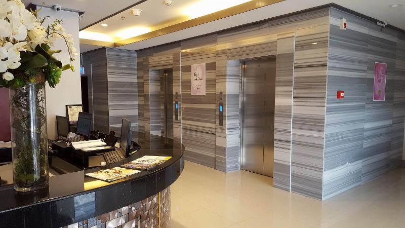 Photo of Robertson Hotel, 3-star hotel in Naga