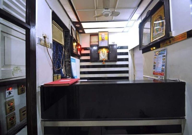 Photo of Dreamland Hotel, 2-star hotel in Mumbai (and vicinity)