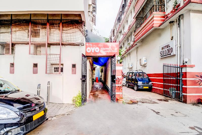 Photo of Dreamland Hotel, 2-star hotel in Mumbai (and vicinity)