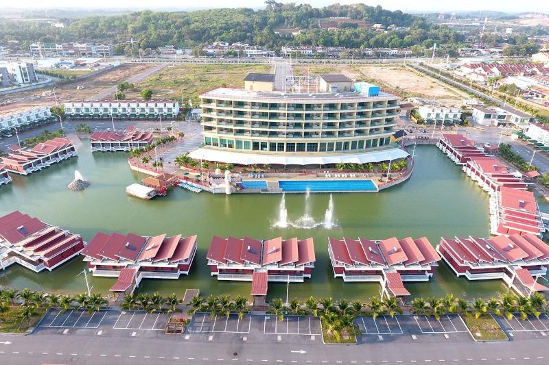 Photo of Tasik Villa International Resort, 4-star hotel in Port Dickson