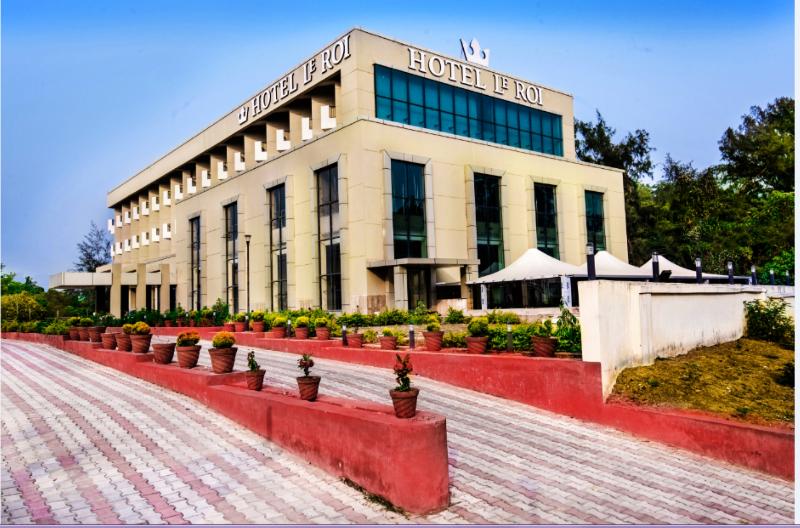 Le ROI Digha exterior, 3-Star hotel in Kanthi