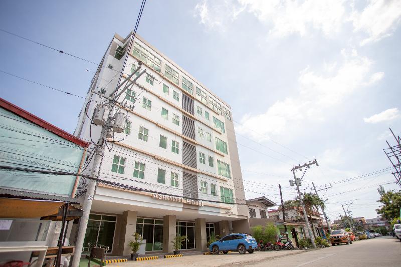 Photo of Capital O 176 Bliss Hotel, 3-star hotel in Angeles City
