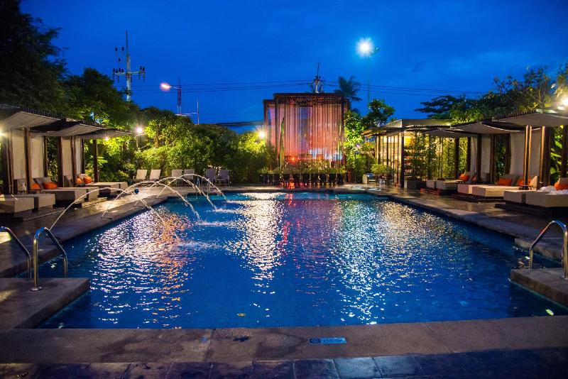 Marine Beach Hotel Pattaya, Singapore