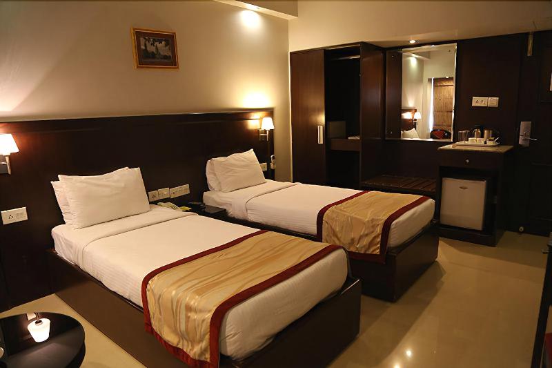 Photo of The  Curzon Court, 2-star hotel in Bengaluru (and vicinity)