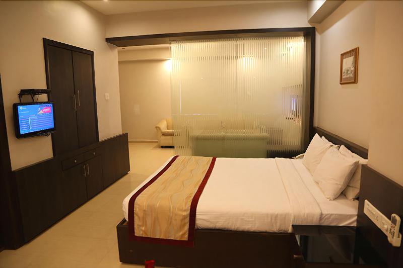 Photo of The  Curzon Court, 2-star hotel in Bengaluru (and vicinity)