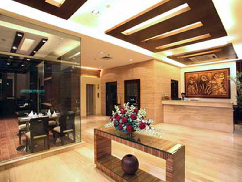 Indus Biznotel exterior, 3-Star hotel in Delhi (and vicinity)