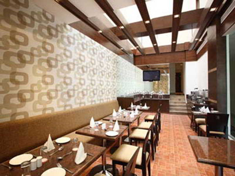 Photo of Indus Biznotel, 3-star hotel in Delhi (and vicinity)