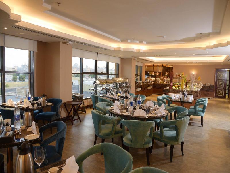 Photo of Naviti Warwick Al Khobar, 5-star hotel in Al Khobar