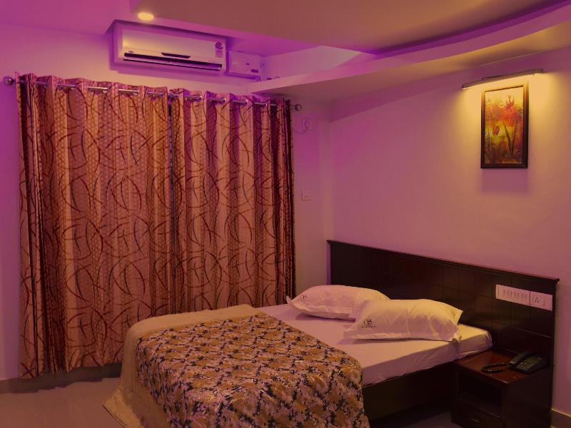 The Signature Inn Hotel exterior, 3-Star hotel in Bengaluru (and vicinity)