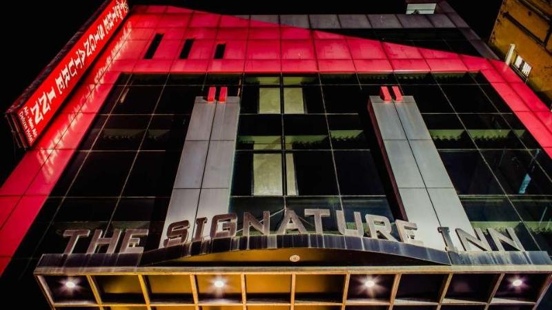 Photo of The Signature Inn Hotel, 3-star hotel in Bengaluru (and vicinity)