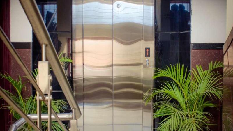 Photo of The Signature Inn Hotel, 3-star hotel in Bengaluru (and vicinity)