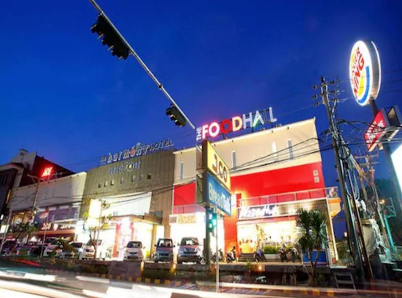 Sunset Point Hotel Seminyak, Singapore