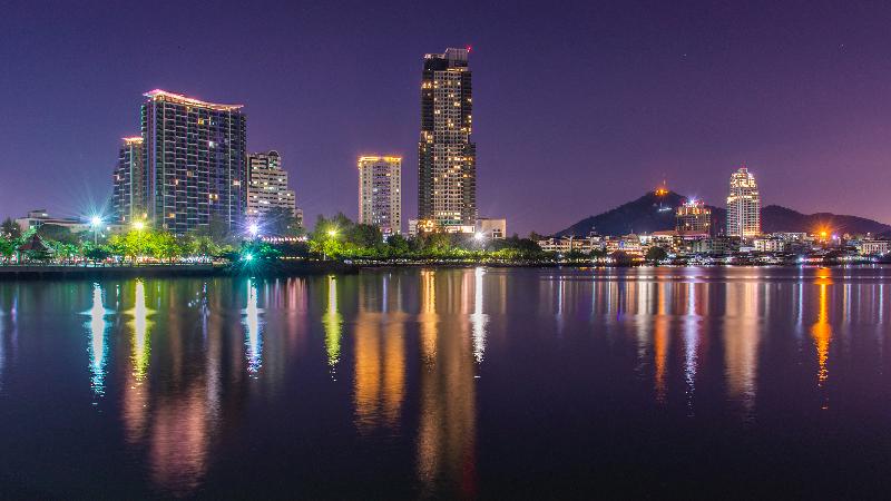 Oakwood Hotel and Residence Sri Racha, Singapore