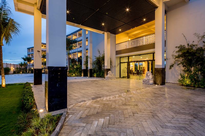 Grandvrio Ocean Resort Danang, Singapore