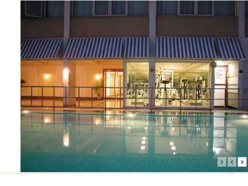 Photo of Vivanta Bengaluru Residency Road, 5-star hotel in Bengaluru (and vicinity)