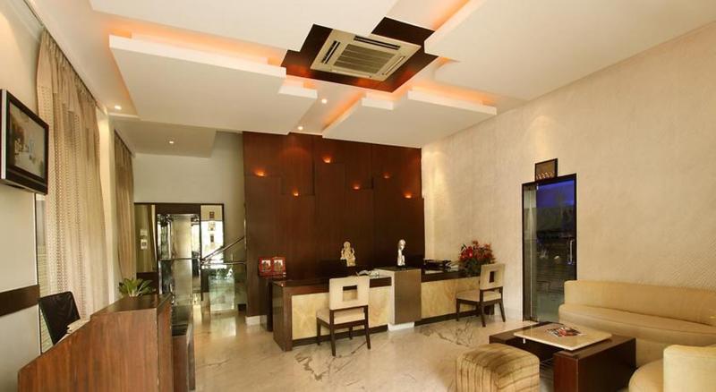 Photo of The President Hotel, 3-star hotel in Bengaluru (and vicinity)