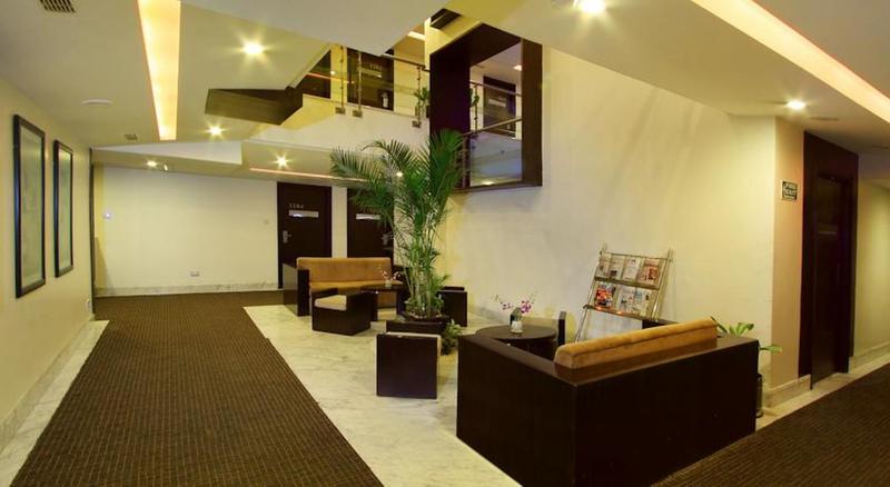 Photo of The President Hotel, 3-star hotel in Bengaluru (and vicinity)
