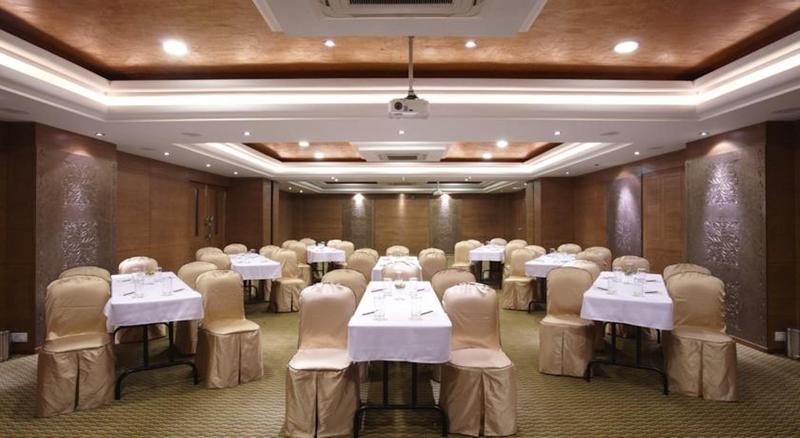Photo of The President Hotel, 3-star hotel in Bengaluru (and vicinity)