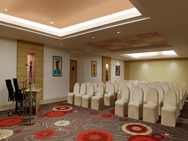 Photo of Lemon Tree Premier, Ulsoor Lake, Bengaluru, 4-star hotel in Bengaluru (and vicinity)