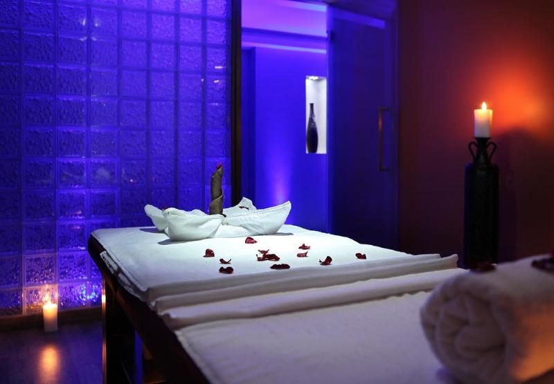 Photo of La Classic Hotel, 4-star hotel in Bengaluru (and vicinity)