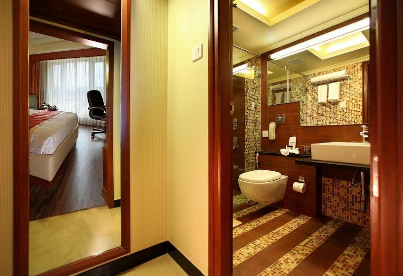 Photo of La Classic Hotel, 4-star hotel in Bengaluru (and vicinity)