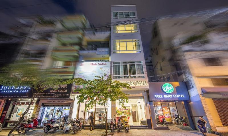 Sai Gon Park Hotel, Singapore