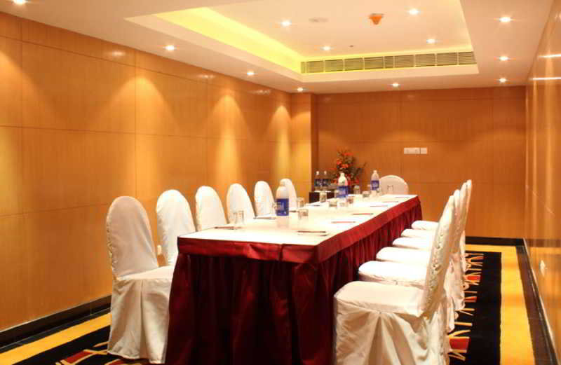 Photo of Lemon Tree Hotel, Whitefield, Bangalore, 4-star hotel in Bengaluru (and vicinity)
