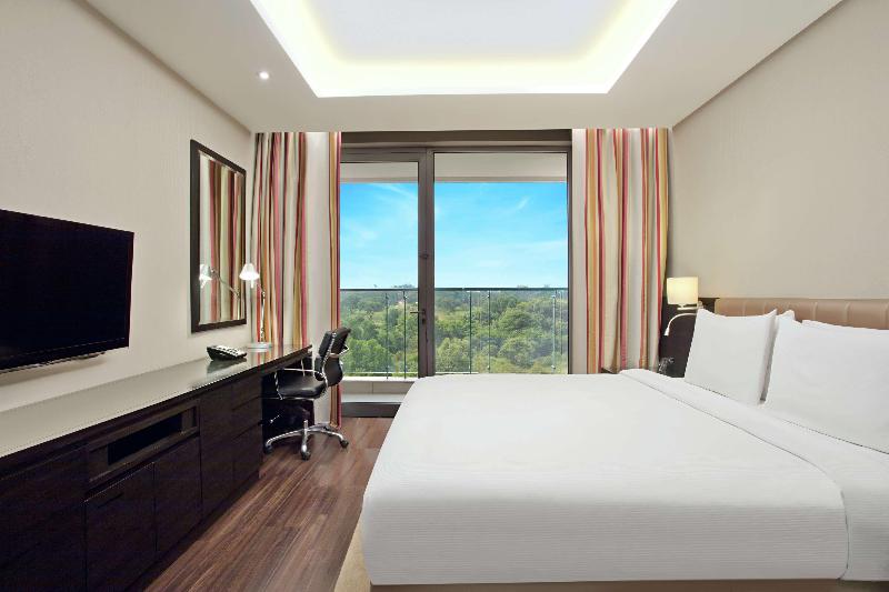 Photo of DoubleTree Suites by Hilton Bengaluru Outer Ring Road, 5-star hotel in Bengaluru (and vicinity)