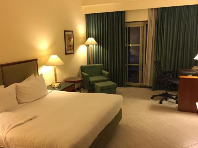 Palm Meadows Resort exterior, 3-Star hotel in Bengaluru (and vicinity)