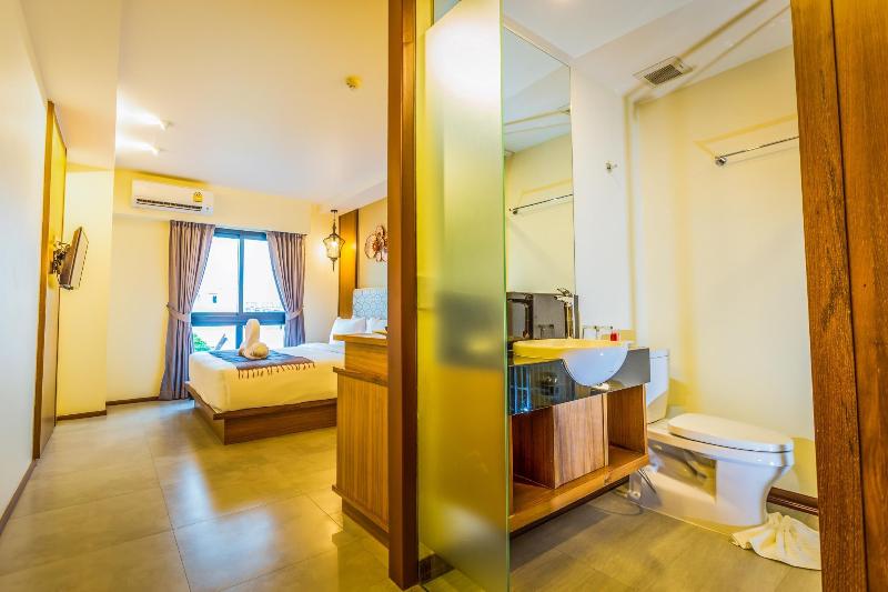 Photo of The Signature Hotel Thapae, 3-star hotel in Chang Moi